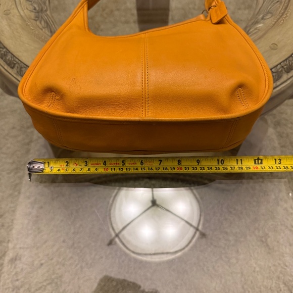 COACH Ergo Pocket Zip #9033 Mustard Yellow Leather Vintage 90s Hobo Shoulder Bag - Picture 13 of 16